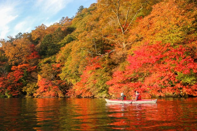 【栃木・日光・カヌー】≪10、13時≫　日光中禅寺湖で絶景のカヌーツアー　少人数・貸し切り・写真付き