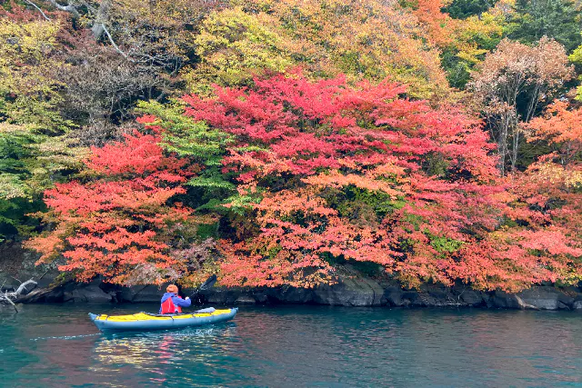 【紅葉・栃木・日光・中禅寺湖カヤック】〔10時/13時〕絶景の湖をゆっくり2時間・写真データ全カット付き