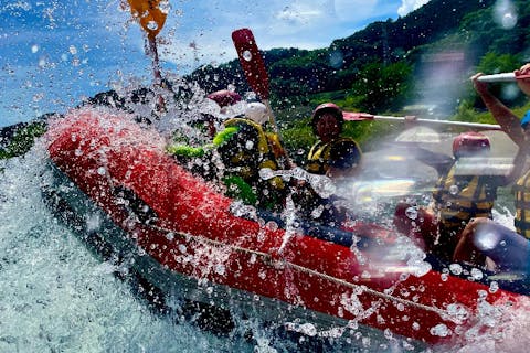 【群馬・沼田・ラフティング】清流「片品川」を独占！美しい川でラフティング体験