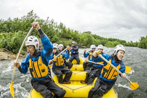 【北海道・札幌・ラフティング】小金湯温泉の入浴料付き！大迫力の豊平川ラフティング