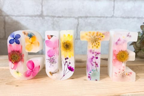 【アルファベットサシェ・福岡】蝋で作る灯さない香りの飾り！押し花入りで可愛さ抜群、香るアルファベット！