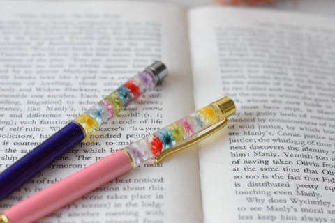 【ハーバリウム・大阪】お花選び放題！オシャレなインテリアハーバリウムとプレゼントにもぴったりなハーバリウムボールペンの癒し体験♪