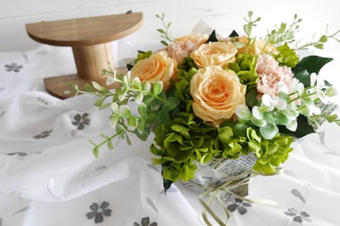 【千葉・柏・プリザーブドフラワー体験】お好きな色のバラをチョイス！フラワーアレンジ体験