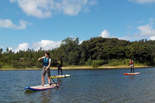 鳥取砂丘・多鯰ヶ池・SUP】水辺のオアシスを満喫。SUPクルーズ