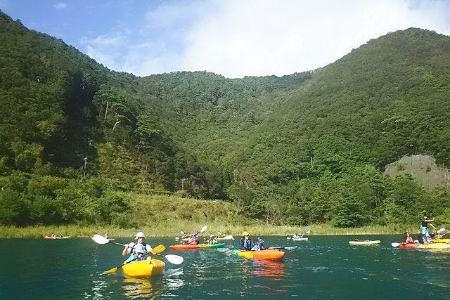 山梨 本栖湖 カヤック 富士山展望クルーズカヤック体験 1分 アソビュー