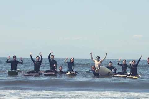 ★初回限定1100円OFFキャンペーン価格実施中！！【神奈川・湘南・藤沢・サーフィン】未経験者・初心者大歓迎のサーフィンスクール！海が目の前のお店です♪