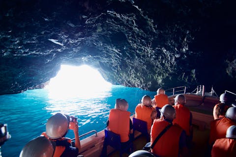 【北海道・函館・クルージング】道南の秘境を巡る！青の洞窟クルーズ