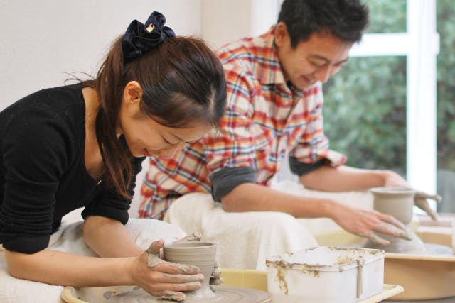 【静岡・伊豆高原・電動ろくろ陶芸体験】お茶碗サイズのオリジナル食器を1つ所要時間10分で作ろう！仕上がりは基本10＋オプション190からチョイス！