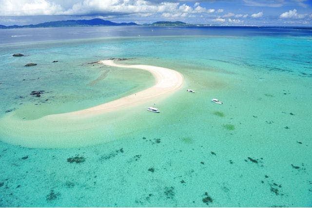 石垣島 無人島ツアー 八重山屈指の絶景スポット 幻の島 浜島 上陸ツアー アソビュー