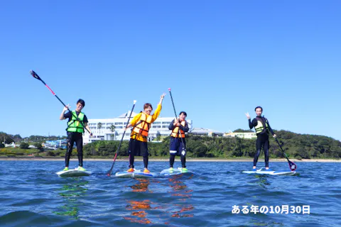【大分・糸ヶ浜・SUP】(秋サップ) 仲間・ご家族・初心者向！ 60分スクール+60分の自由時間 +写真