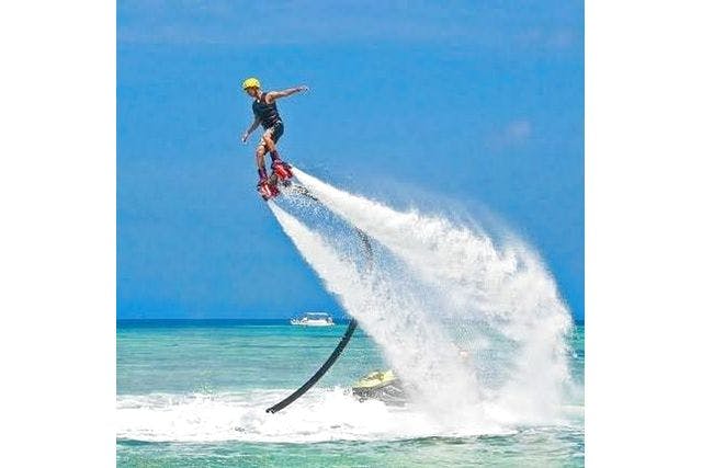 沖縄・うるま市・マリンスポーツ】8種類のマリンスポーツ！大満足3時間