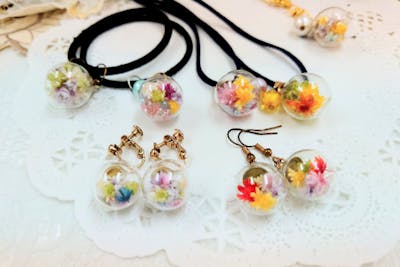 東京・新宿・手作りアクセサリー】可愛くて簡単！ガラスドーム