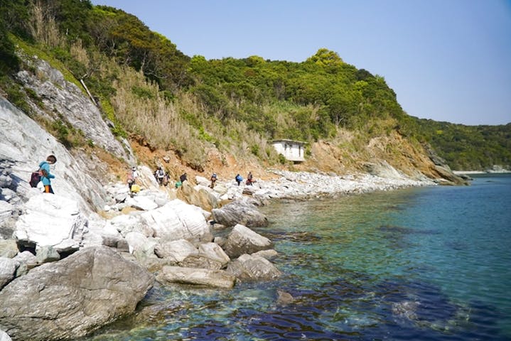 和歌山 無人島キャンプ 日本一行きやすい無人島で本格サバイバルキャンプ 2泊3日 9 40名 アソビュー