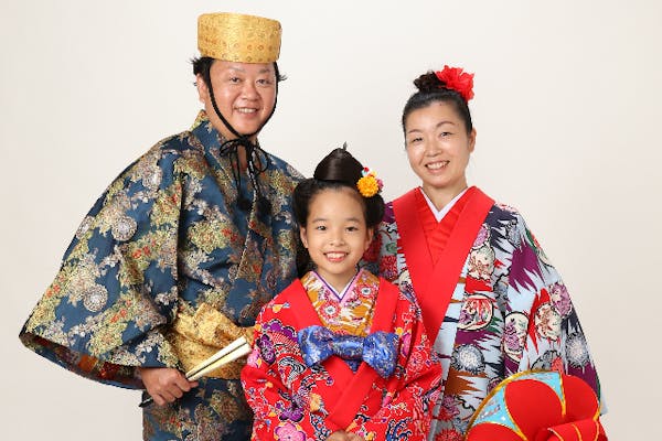 沖縄・琉装体験・ファミリー限定】3名以上～ご家族様必見！10％割引