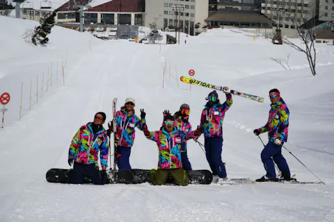 【新潟・津南・ リフト券】昼食・入浴券付！上質なパウダースノーのゲレンデを満喫