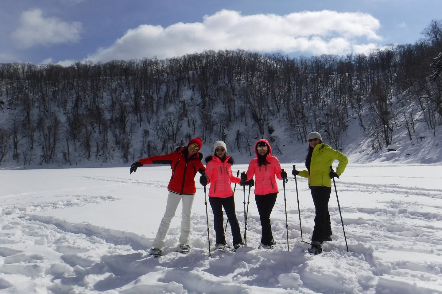 【北海道・ニセコ・スノーシュー】プライベートツアーで行くスノーシュートレッキング