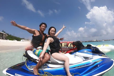 【沖縄・本部町・マリンスポーツ4種】学生必見！美ら海で遊び尽くす待望の学割プラン