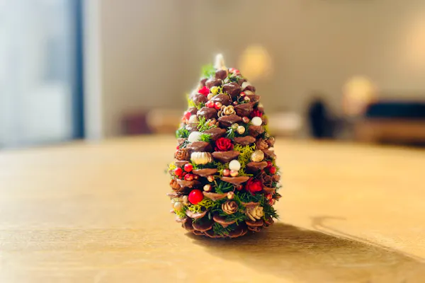 宮城・仙台・クリスマスツリー作り】ナチュラルで可愛い！松ぼっくり