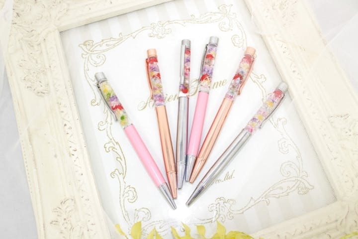 京都 ハーバリウムボールペン 京都駅より徒歩約3分 贈り物にもぴったり 華やかさをいつでも身近に ハーバリウムボールペン 1本 アソビュー