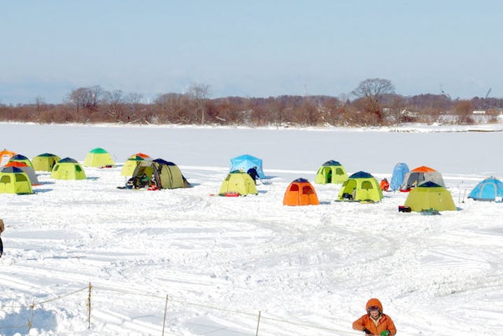 北海道 札幌 ワカサギ釣り 札幌市内で楽しむ ワカサギ釣り 午後貸切コース アソビュー