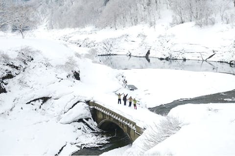 【岩手・西和賀・スノートレッキング】「カンジキ」で楽しむ！スノートレッキング体験