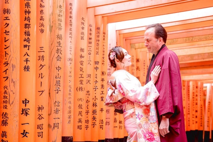 京都府 京都市 着物レンタル 美しい千本鳥居を着物姿で楽しもう カップルプラン アソビュー