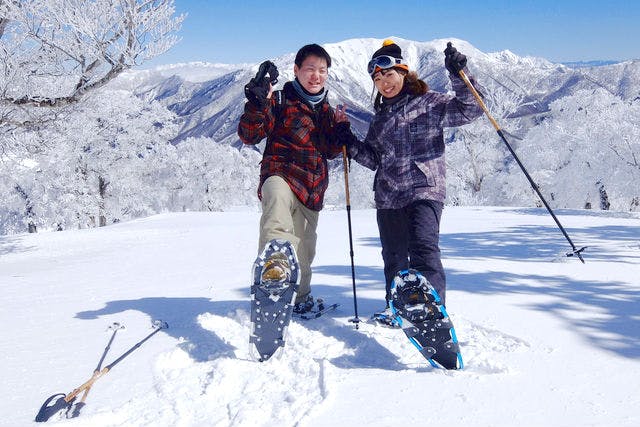 【新潟・湯沢・スノーシュー】雪上探検ピクニックに出かけよう！スノーシューツアー
