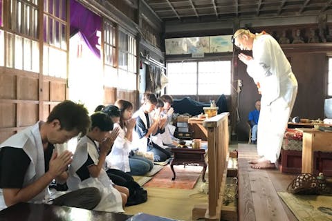 【山口・長門・修行体験】タオルやビーチサンダルコミコミ！大滝に打たれて心身を鍛錬しよう！霊峰高滝山滝行体験