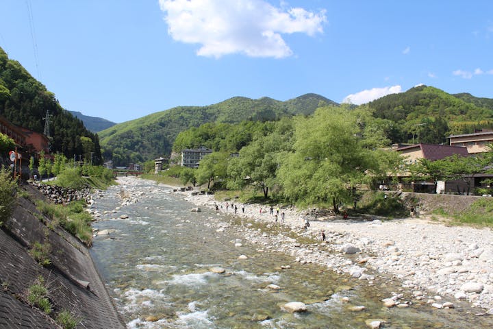 長野 阿智 渓流釣り 大自然の中で堪能 清流阿知川で爽快渓流フィッシング体験 アソビュー