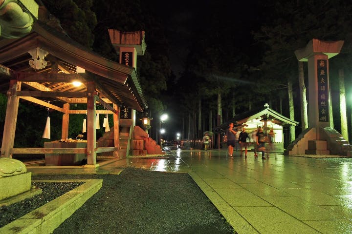 奥之院ナイトツアー