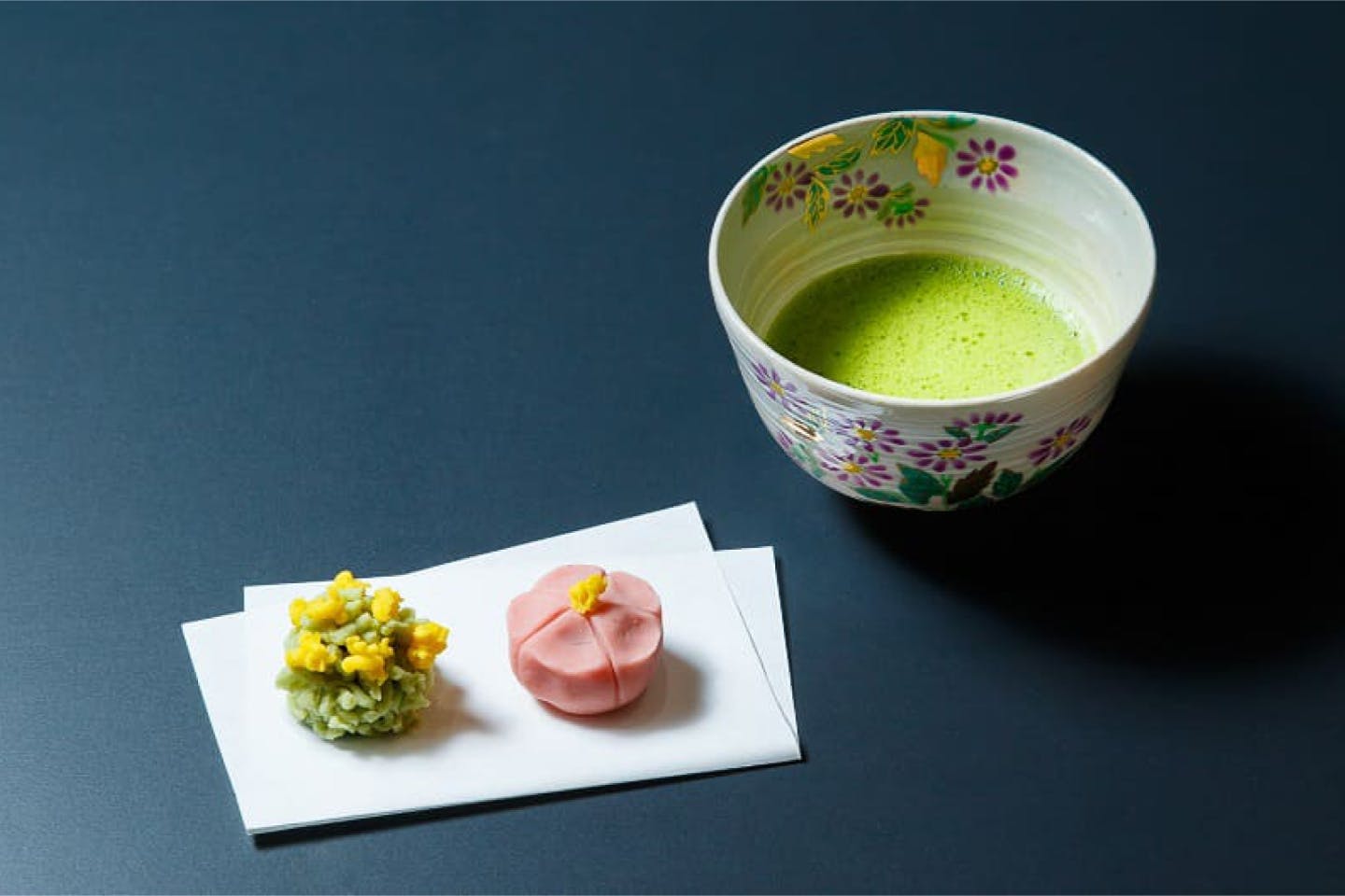 【京都市・茶道】お抹茶と和菓子作り体験をしよう！練り切り和菓子（2個）