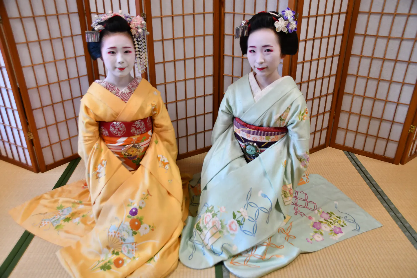 京都市 ガイドツアー 舞妓さんと一緒に お座敷遊び プレミアムコース アソビュー