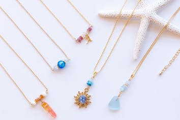 未使用■ハンドメイド，天然石さざれ鶴の額■貴重品，インテリア 沖縄・国際通り】天然石（さざれ石）を使ったチェーンネックレス作り