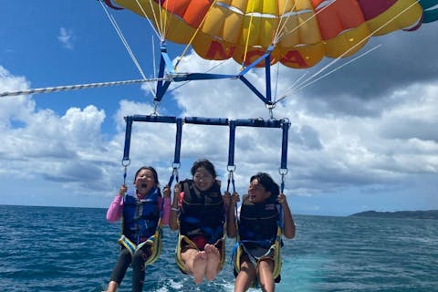 【沖縄・石垣島・パラセーリング】当店人気No.1！石垣最長！絶景広がる大空200mコース！