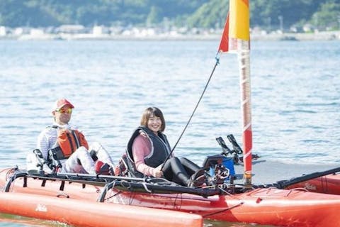 【山口・周防大島・カヤック】＜豪華ディナー付き＞穏やかな瀬戸内の海を満喫！タンデムアイランド（足漕ぎセーリングカヤック）体験