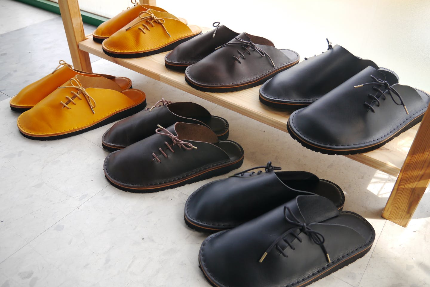 【千葉・松戸・靴作り体験】上質なイタリア製レザー使用！サイドレースサボサンダル制作