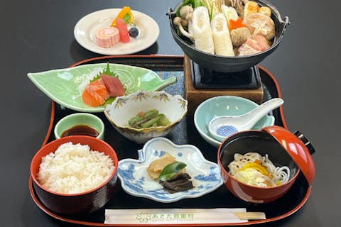 祭ステージ「This is Akita」＋お食事（比内地鶏のきりたんぽ味噌鍋御膳）＋温泉入浴