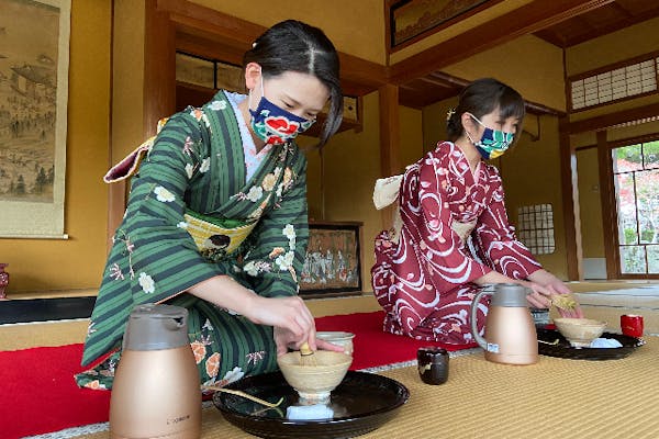 山口・萩・日本の伝統文化】重要文化財のレトロな座敷で着物を着