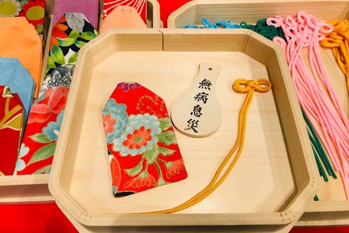 広島 宮島 手作り雑貨 自分好みに自由にカスタマイズ お守り作り体験 アソビュー 広島 宮島 手作り雑貨 自分好みに自由にカスタマイズ お守り作り体験 アソビュー