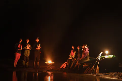 [北海道・札幌・定山渓] 静かな夜…神秘的な夜を味わえる！～ナイトクルージング＆夜カフェツアー～（軽食付き）