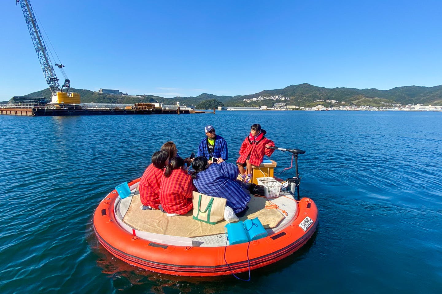 兵庫 淡路島 レンタルボート 空と海に囲まれほっこりこたつ時間 海上こたつ体験 アソビュー