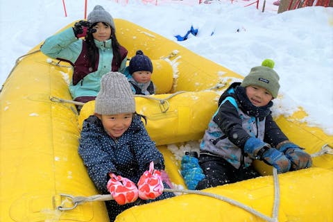 長野 白馬 雪遊び 大人も子どもも思いっきり雪遊び アドベンチャーパーク咲花 アソビュー