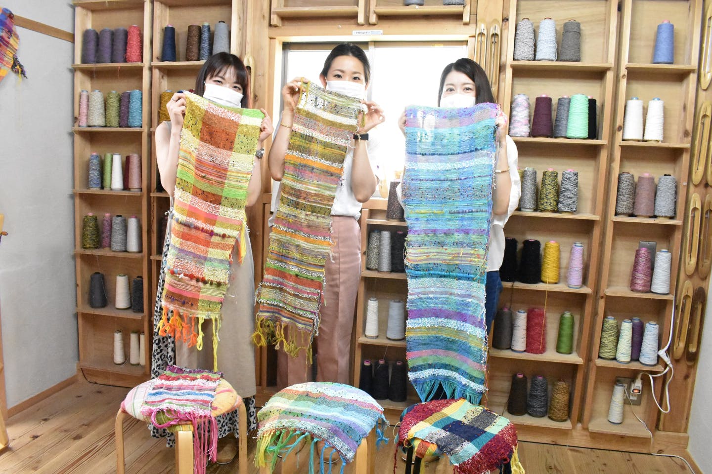 世界で一つだけの、色彩鮮やかな「さをり織り」体験〜大阪・梅田