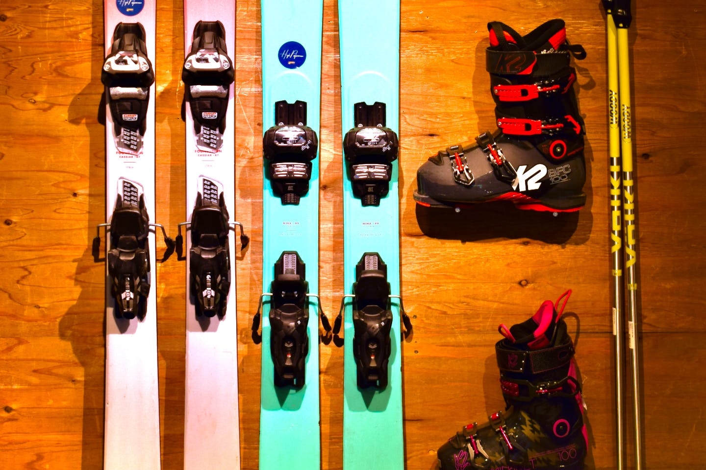 スキー 板 ブーツ ストック ウェア 手袋 ジュニア ゴーグル セット - 板