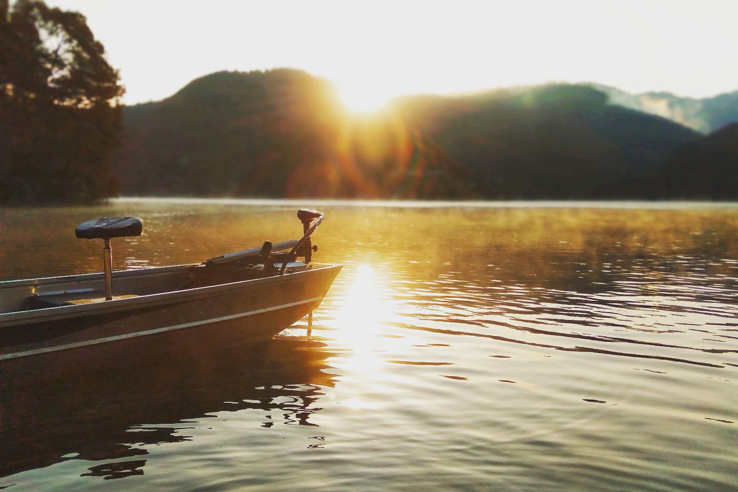 山口 萩 レンタルボート 阿武湖の景色を楽しみながら電動レンタルボート操船体験 初級 アソビュー