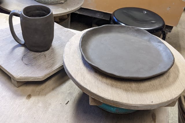 【岡山・長船・手びねり】粘土はたっぷり1kg！陶房で2時間自由に陶芸体験
