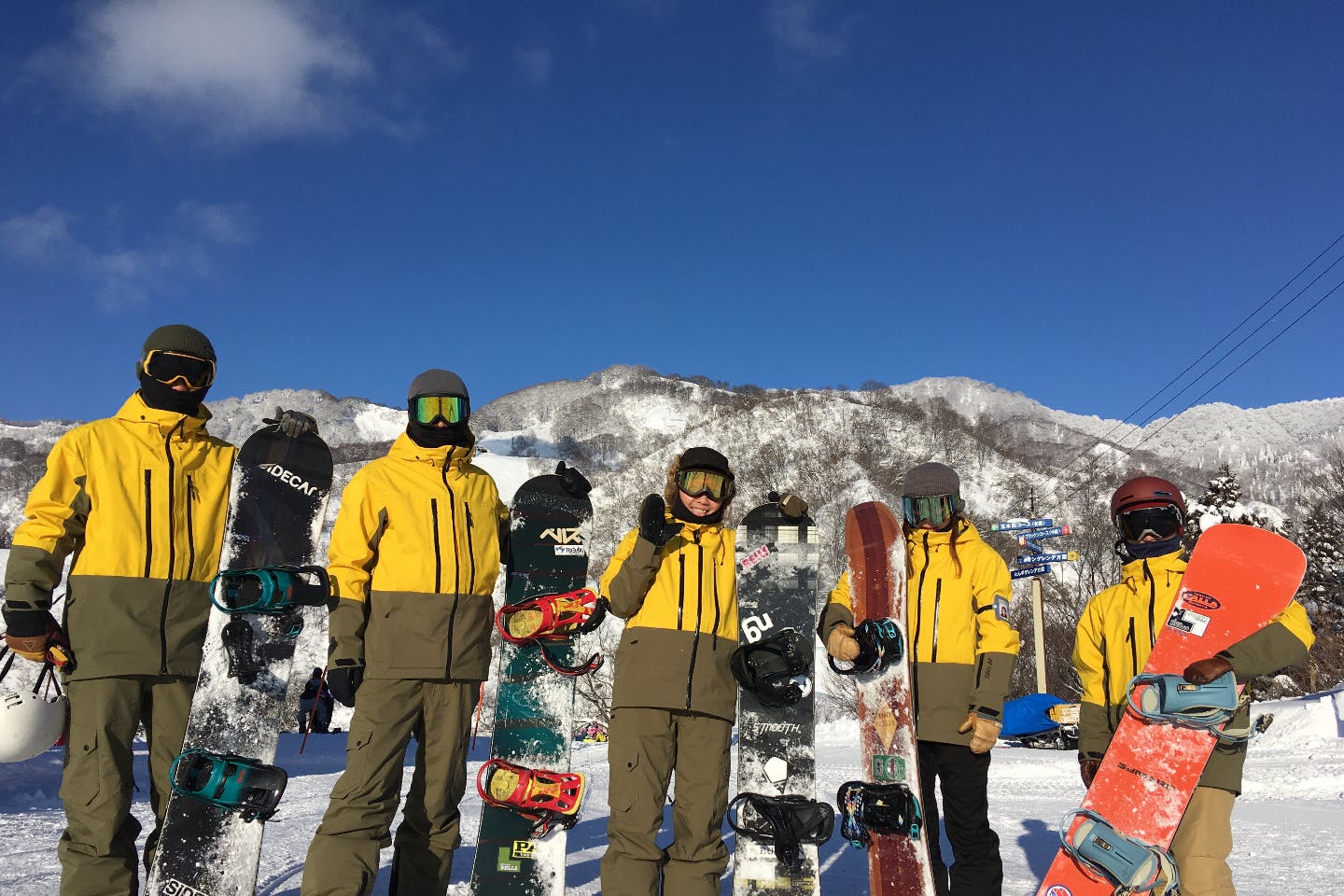 【長野・飯山・スノーボードスクール】仲間とワイワイ楽しもう！スノーボードレッスン
