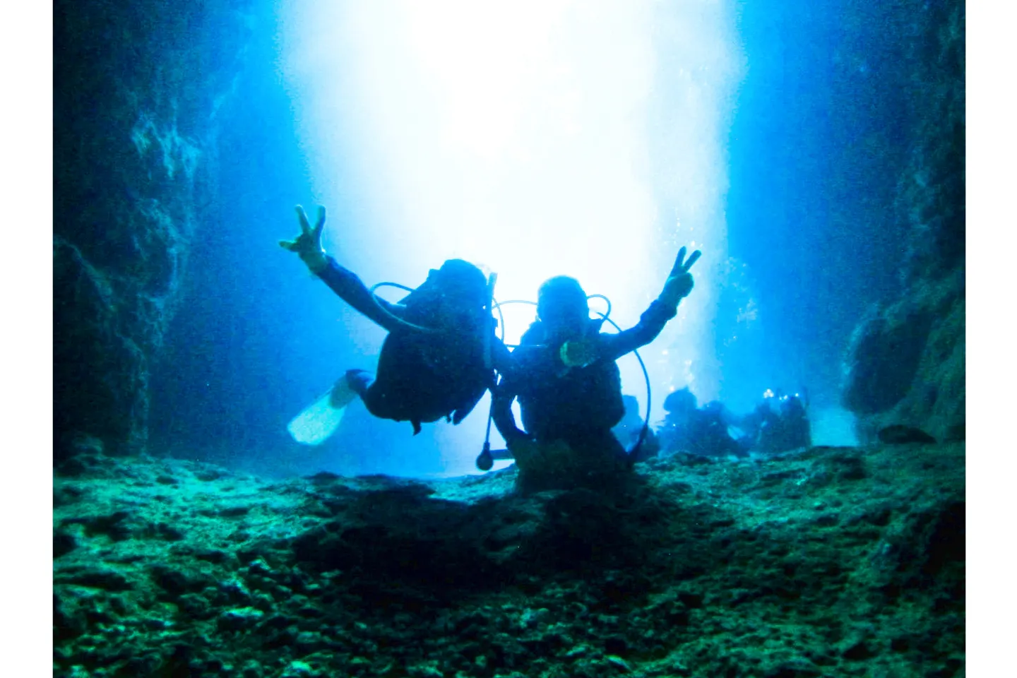 沖縄 青の洞窟 ライセンス取得 2日で取得 Padiオープンウォーターダイバー アソビュー