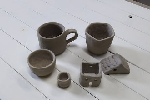 福岡 三井 陶芸体験 粘土で自由に作品を作ろう マグカップなど陶芸作品 1個 アソビュー