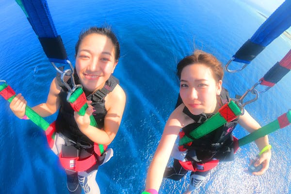 沖縄・那覇発・慶良間諸島・パラセーリング】☆ケラマブルー空中